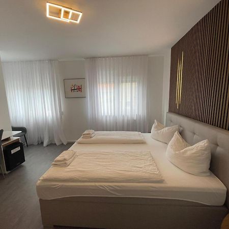 Hotel Loewen Kusterdingen エクステリア 写真