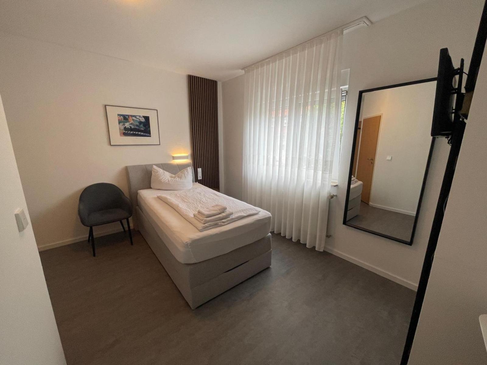 Hotel Loewen Kusterdingen エクステリア 写真